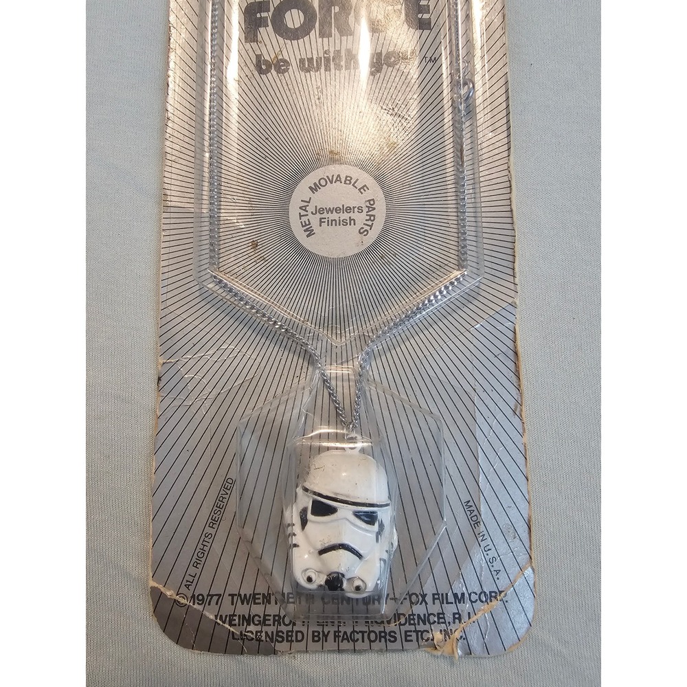 Star Wars Stormtrooper Necklace White Movable Metal Pendant 1977 Vintage - Picture 3 of 5